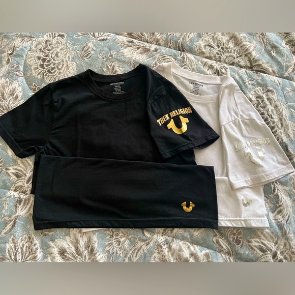 True Religion Bundle (2) Basic Tee in Black and White Size Small EUC - Picture 1 of 6